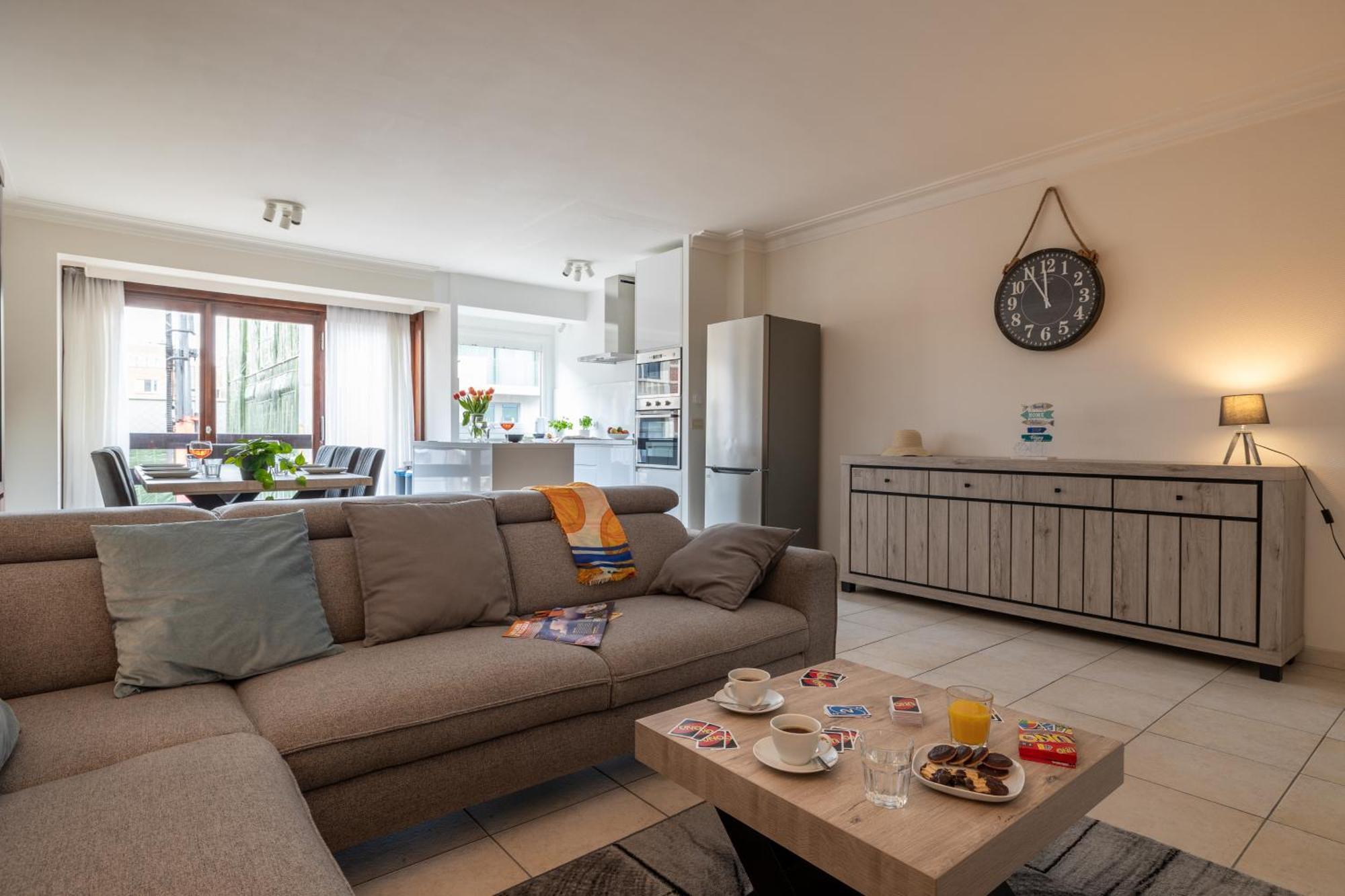 Weloveoostende: Renovated Beachside Apartment Exterior photo