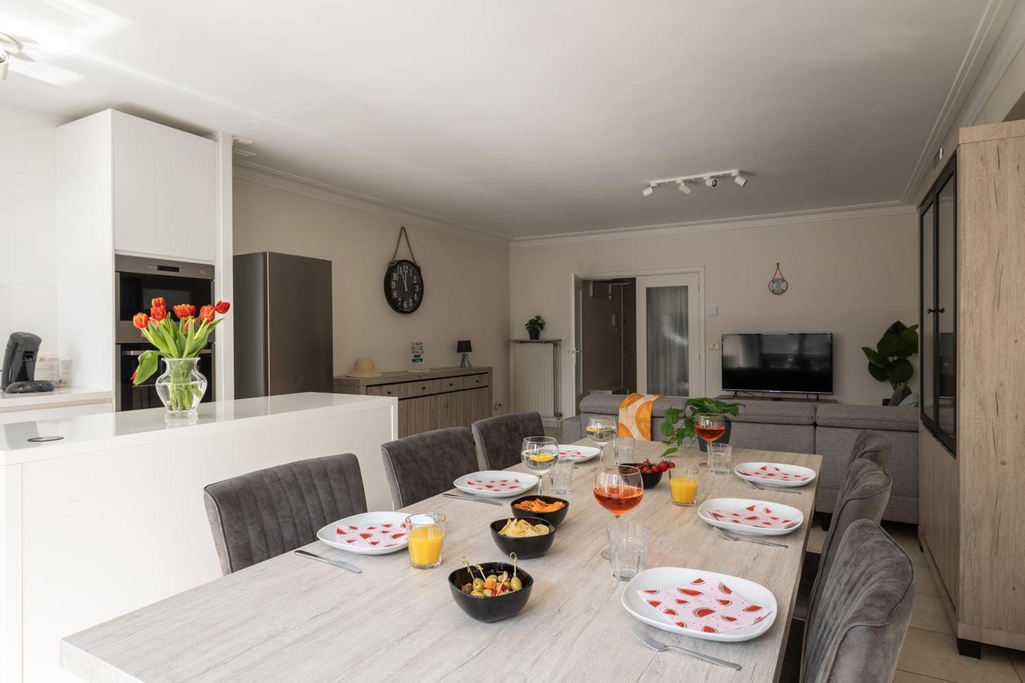 Weloveoostende: Renovated Beachside Apartment Exterior photo